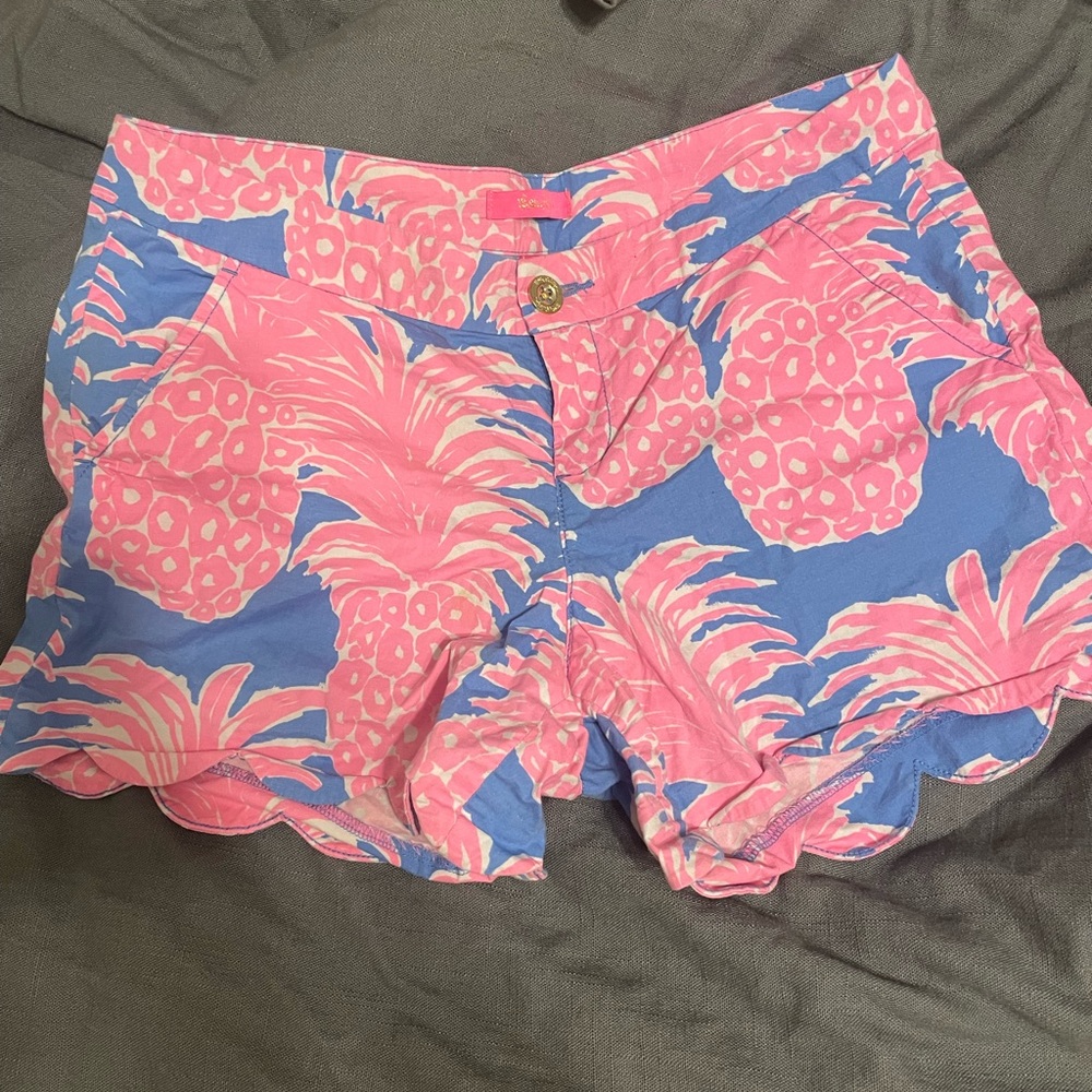 Lilly Pulitzer Scalloped shorts